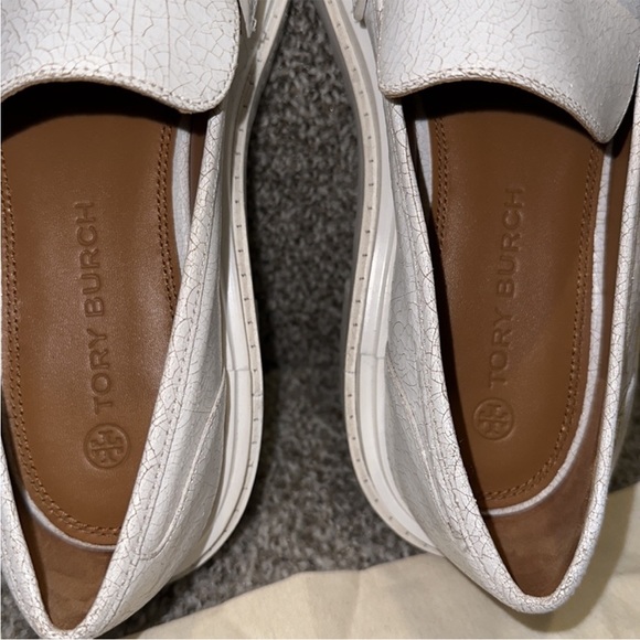 Tory Burch Jessa Lug Sole Cracked White Leather, NWT - Picture 5 of 6